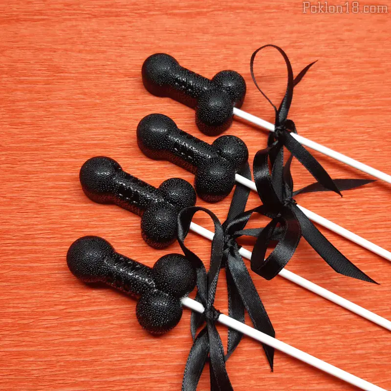 Četiri crna  mini penisa 