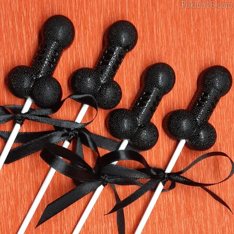 Četiri crna  mini penisa 