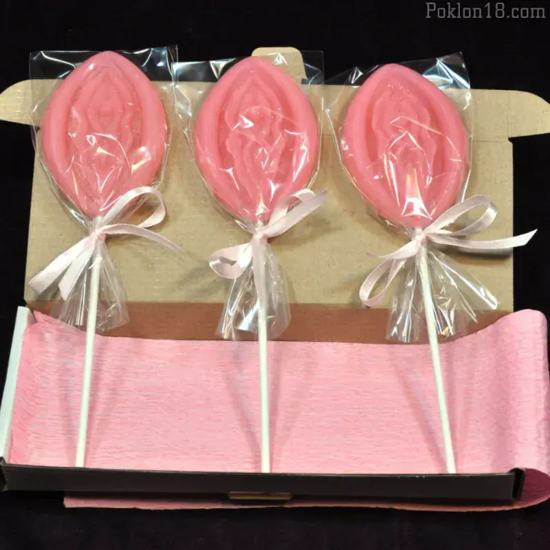 Tri  vagine na štapiću