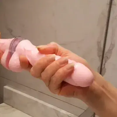 Bež penis sa vakumskom čašicom